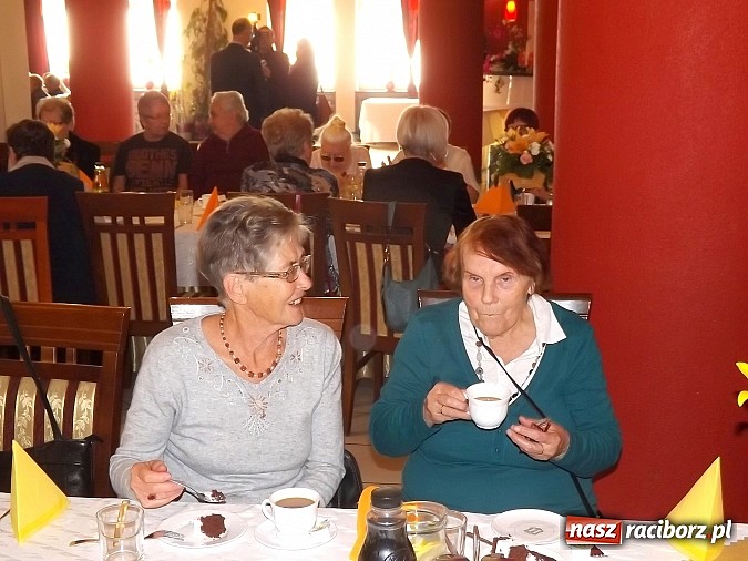 Zdjęcie w galerii na portalu naszraciborz.pl: Jesień życia też może być piękna. Dzień Seniora w restauracji Raciborskiej wiadomości z regionu
