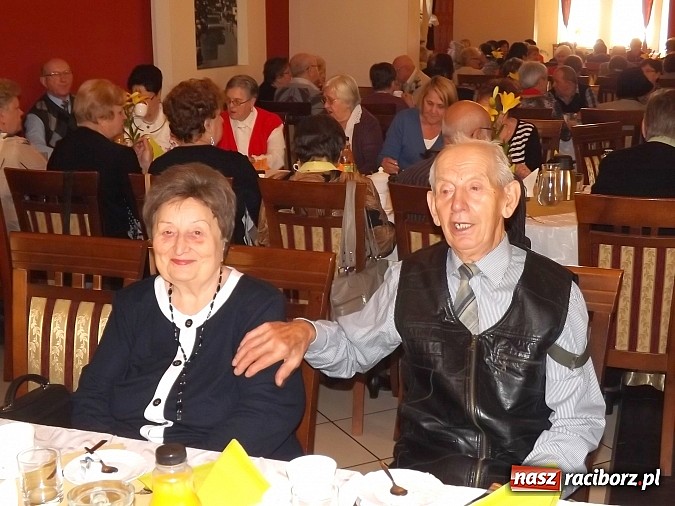Zdjęcie w galerii na portalu naszraciborz.pl: Jesień życia też może być piękna. Dzień Seniora w restauracji Raciborskiej wiadomości z regionu