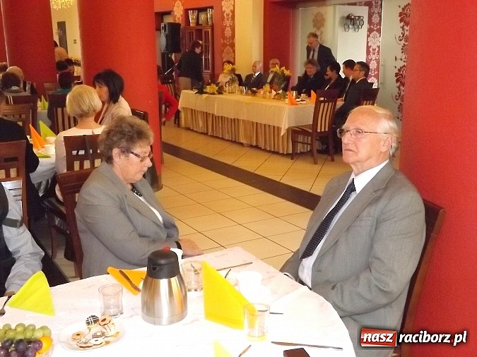 Zdjęcie w galerii na portalu naszraciborz.pl: Jesień życia też może być piękna. Dzień Seniora w restauracji Raciborskiej wiadomości z regionu