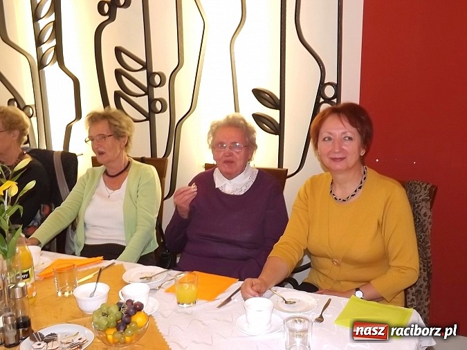 Zdjęcie w galerii na portalu naszraciborz.pl: Jesień życia też może być piękna. Dzień Seniora w restauracji Raciborskiej wiadomości z regionu