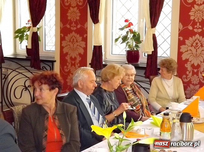 Zdjęcie w galerii na portalu naszraciborz.pl: Jesień życia też może być piękna. Dzień Seniora w restauracji Raciborskiej wiadomości z regionu