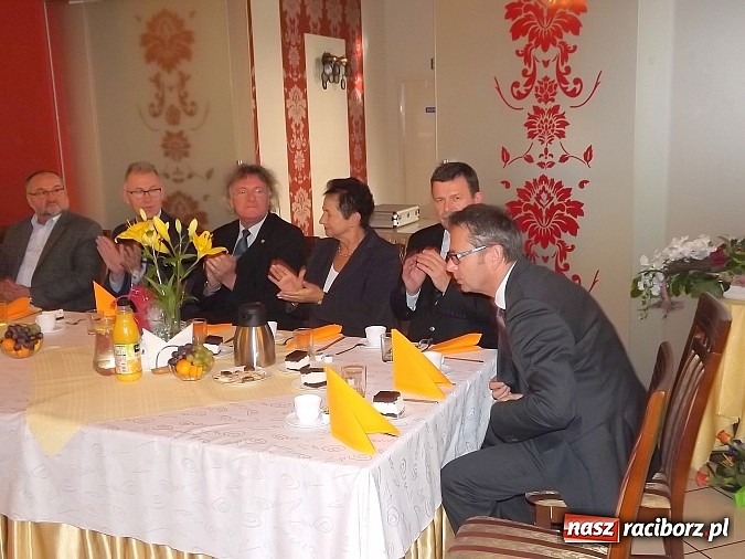 Zdjęcie w galerii na portalu naszraciborz.pl: Jesień życia też może być piękna. Dzień Seniora w restauracji Raciborskiej wiadomości z regionu