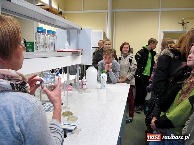 Zdjęcie w galerii na portalu naszraciborz.pl: Uczniowie G5 w ZWiK wiadomości z regionu