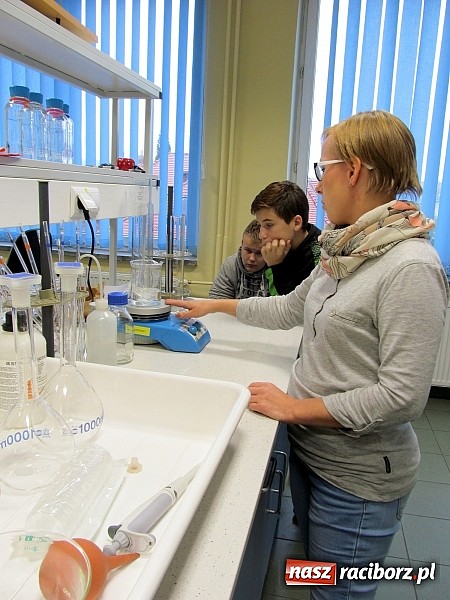 Zdjęcie w galerii na portalu naszraciborz.pl: Uczniowie G5 w ZWiK wiadomości z regionu