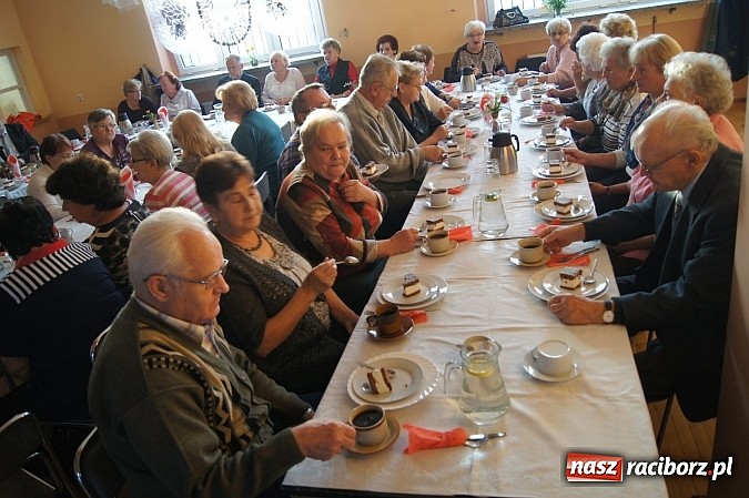 Zdjęcie w galerii na portalu naszraciborz.pl: Wójt Nędzy odznaczona przez Polski Związek Emerytów wiadomości z regionu