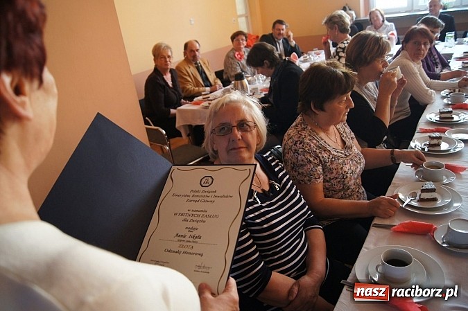 Zdjęcie w galerii na portalu naszraciborz.pl: Wójt Nędzy odznaczona przez Polski Związek Emerytów wiadomości z regionu