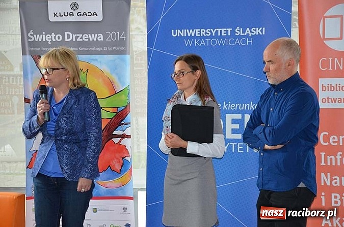 Zdjęcie w galerii na portalu naszraciborz.pl: W Katowicach otwarto ścieżkę edukacyjną Aleja drzew polskich wiadomości z regionu