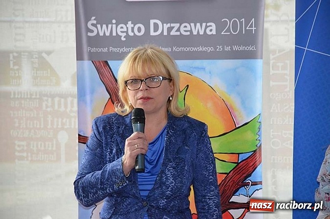 Zdjęcie w galerii na portalu naszraciborz.pl: W Katowicach otwarto ścieżkę edukacyjną Aleja drzew polskich wiadomości z regionu