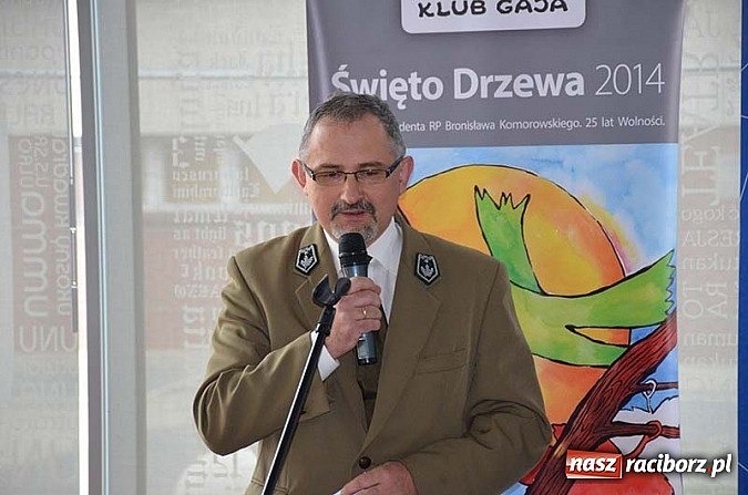 Zdjęcie w galerii na portalu naszraciborz.pl: W Katowicach otwarto ścieżkę edukacyjną Aleja drzew polskich wiadomości z regionu