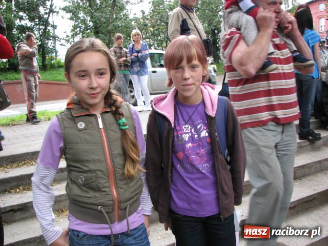 Zdjęcie w galerii na portalu naszraciborz.pl: Wyjechał II turnus do Pleśnej wiadomości z regionu