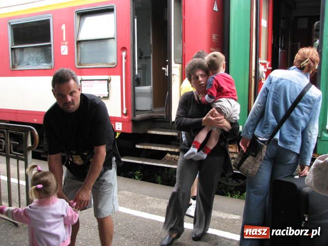 Zdjęcie w galerii na portalu naszraciborz.pl: Wyjechał II turnus do Pleśnej wiadomości z regionu