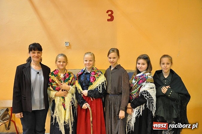 Zdjęcie w galerii na portalu naszraciborz.pl: W Krzanowicach zorganizowano dziś VIII międzynarodowy konkurs gwary laskiej wiadomości z regionu