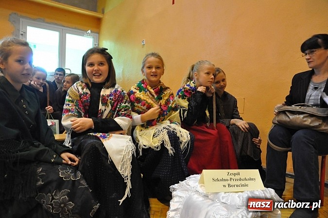 Zdjęcie w galerii na portalu naszraciborz.pl: W Krzanowicach zorganizowano dziś VIII międzynarodowy konkurs gwary laskiej wiadomości z regionu