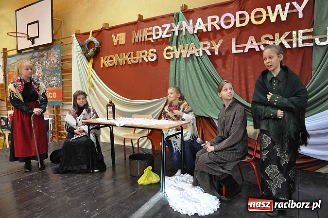 Zdjęcie w galerii na portalu naszraciborz.pl: W Krzanowicach zorganizowano dziś VIII międzynarodowy konkurs gwary laskiej wiadomości z regionu
