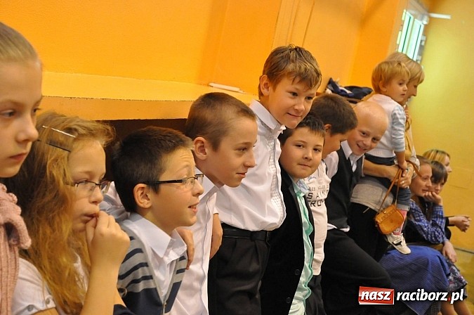 Zdjęcie w galerii na portalu naszraciborz.pl: W Krzanowicach zorganizowano dziś VIII międzynarodowy konkurs gwary laskiej wiadomości z regionu