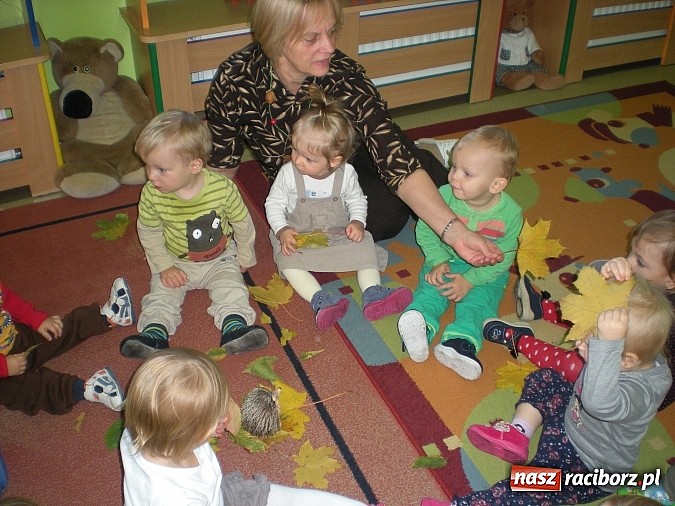 Zdjęcie w galerii na portalu naszraciborz.pl: Żłobkowicze ze Słonecznej przywitali jesień wiadomości z regionu