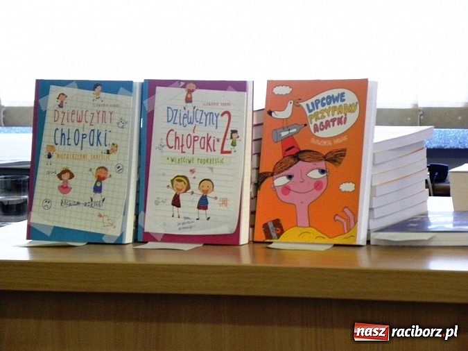 Zdjęcie w galerii na portalu naszraciborz.pl: Literacka gratka w Bibliotece wiadomości z regionu