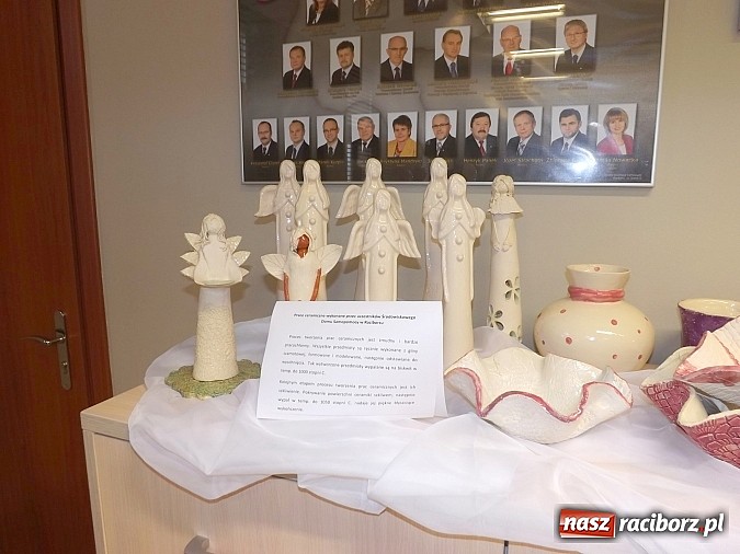 Zdjęcie w galerii na portalu naszraciborz.pl: Podopieczni ŚDS-u pokazali swoje prace radnym powiatu wiadomości z regionu