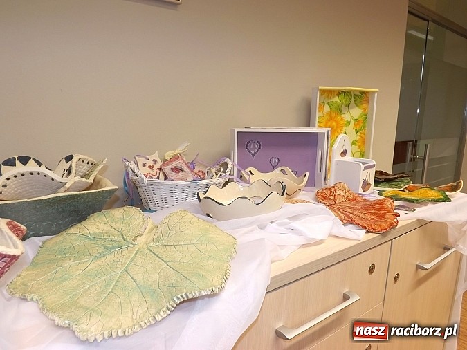 Zdjęcie w galerii na portalu naszraciborz.pl: Podopieczni ŚDS-u pokazali swoje prace radnym powiatu wiadomości z regionu