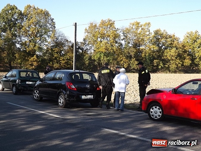 Zdjęcie w galerii na portalu naszraciborz.pl: Kolizja trzech aut na Gliwickiej! wiadomości z regionu