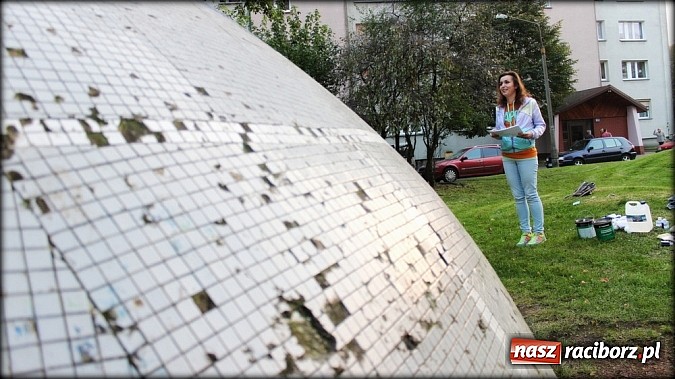 Zdjęcie w galerii na portalu naszraciborz.pl: Grupa VAG Racibórz zamieniła stare igloo w garbusa  wiadomości z regionu