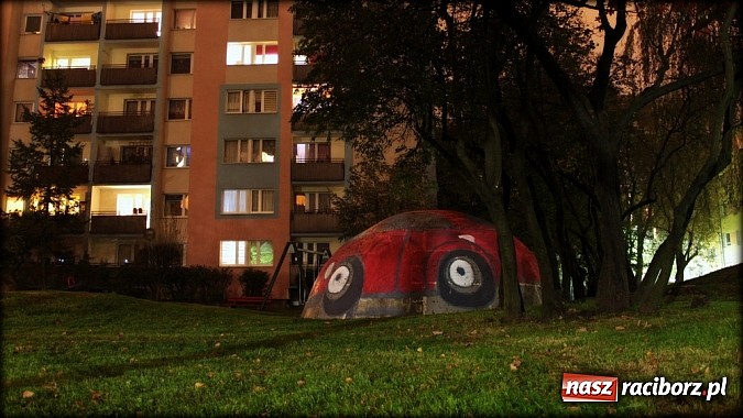 Zdjęcie w galerii na portalu naszraciborz.pl: Grupa VAG Racibórz zamieniła stare igloo w garbusa  wiadomości z regionu