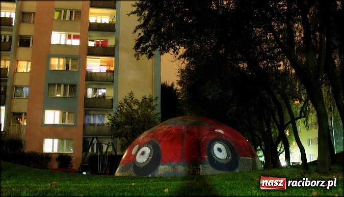 Zdjęcie w galerii na portalu naszraciborz.pl: Grupa VAG Racibórz zamieniła stare igloo w garbusa  wiadomości z regionu