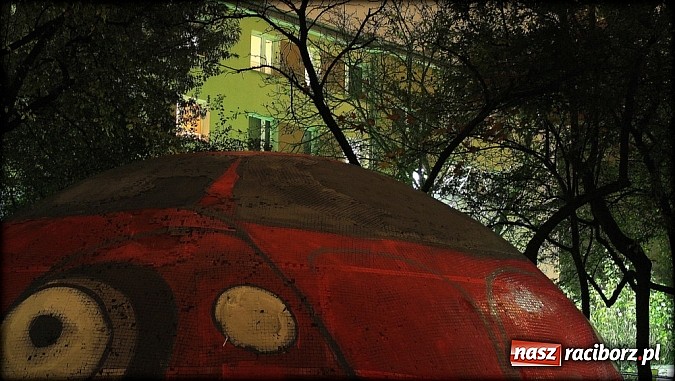 Zdjęcie w galerii na portalu naszraciborz.pl: Grupa VAG Racibórz zamieniła stare igloo w garbusa  wiadomości z regionu