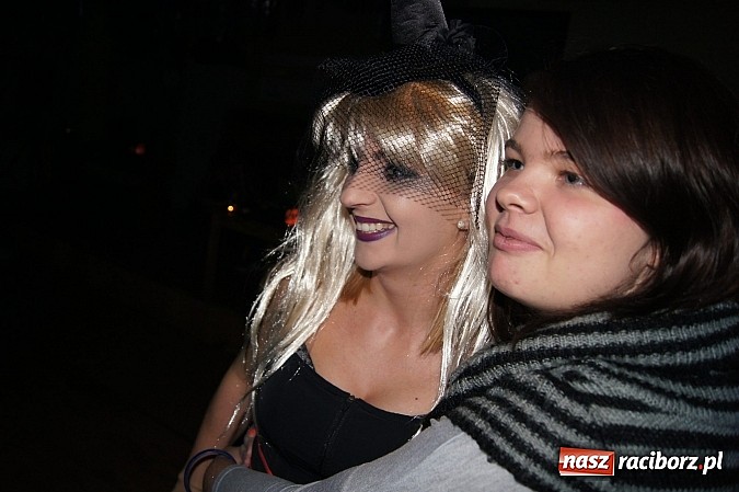 Zdjęcie w galerii na portalu naszraciborz.pl: Strefowicze straszyli na imprezie halloweenowej  wiadomości z regionu