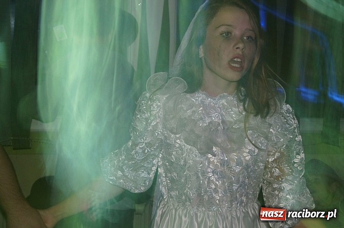 Zdjęcie w galerii na portalu naszraciborz.pl: Strefowicze straszyli na imprezie halloweenowej  wiadomości z regionu