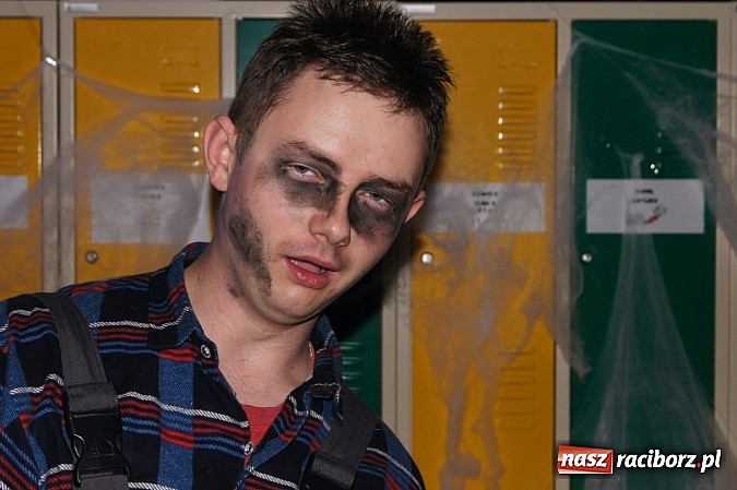 Zdjęcie w galerii na portalu naszraciborz.pl: Strefowicze straszyli na imprezie halloweenowej  wiadomości z regionu