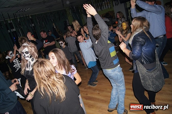 Zdjęcie w galerii na portalu naszraciborz.pl: Strefowicze straszyli na imprezie halloweenowej  wiadomości z regionu
