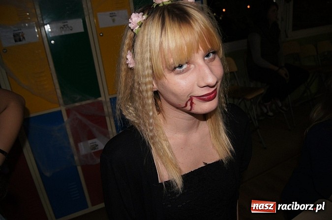 Zdjęcie w galerii na portalu naszraciborz.pl: Strefowicze straszyli na imprezie halloweenowej  wiadomości z regionu