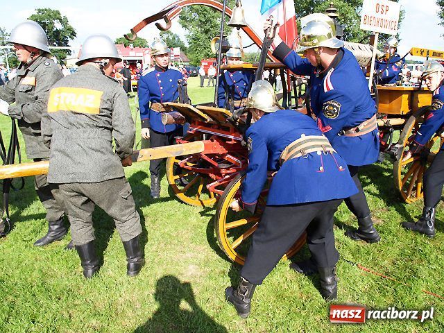Zdjęcie w galerii na portalu naszraciborz.pl: Wieś się bawi, miasto śpi wiadomości z regionu