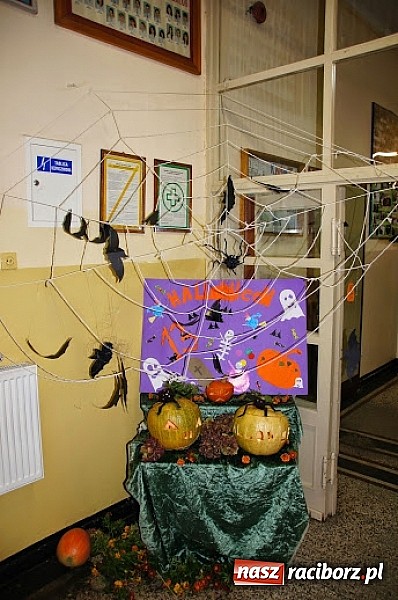 Zdjęcie w galerii na portalu naszraciborz.pl: Halloween w Zespole Szkół Zawodowych wiadomości z regionu