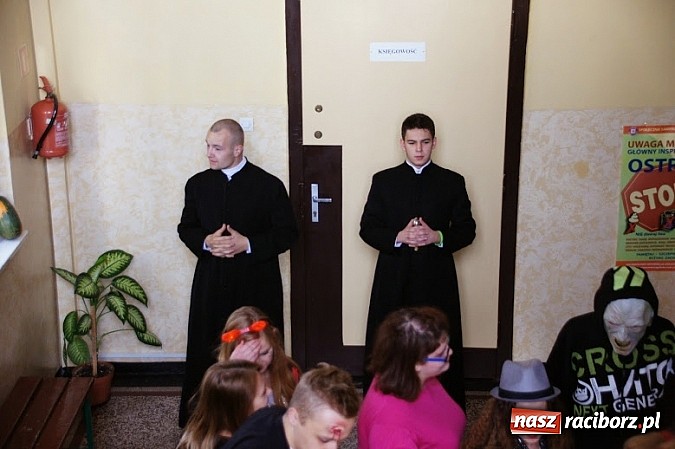 Zdjęcie w galerii na portalu naszraciborz.pl: Halloween w Zespole Szkół Zawodowych wiadomości z regionu