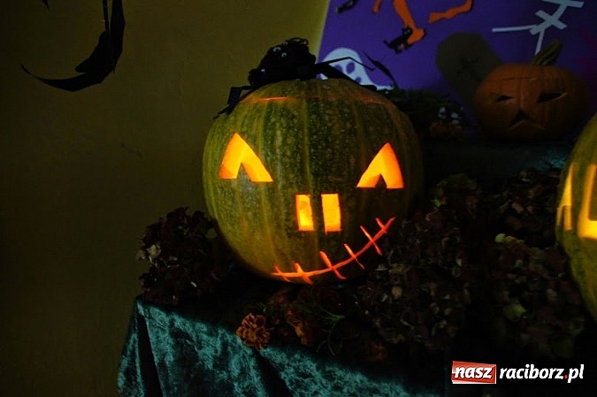 Zdjęcie w galerii na portalu naszraciborz.pl: Halloween w Zespole Szkół Zawodowych wiadomości z regionu