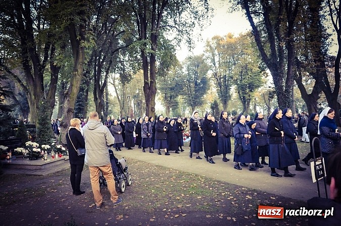 Zdjęcie w galerii na portalu naszraciborz.pl: Wszystkich Świętych na cmentarzu Jeruzalem wiadomości z regionu