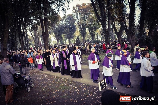 Zdjęcie w galerii na portalu naszraciborz.pl: Wszystkich Świętych na cmentarzu Jeruzalem wiadomości z regionu