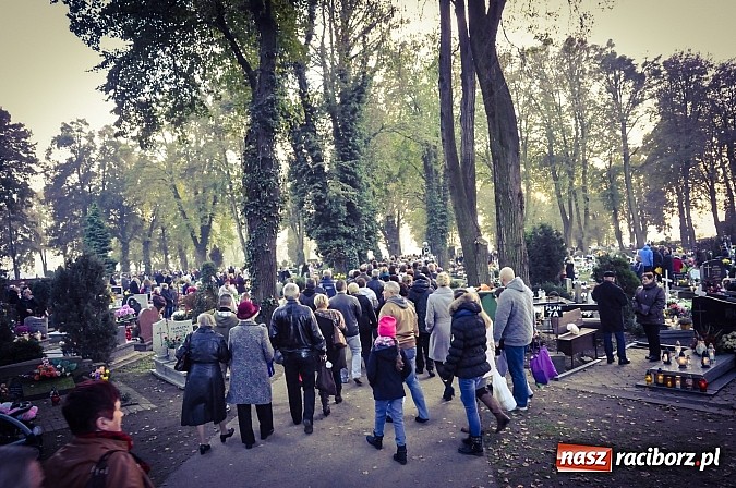 Zdjęcie w galerii na portalu naszraciborz.pl: Wszystkich Świętych na cmentarzu Jeruzalem wiadomości z regionu