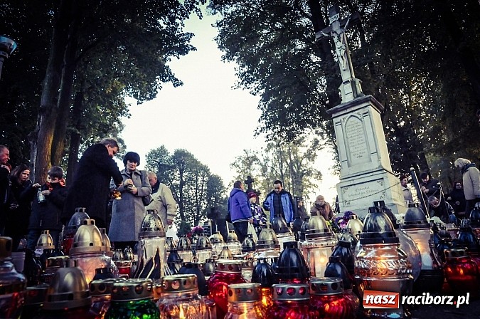 Zdjęcie w galerii na portalu naszraciborz.pl: Wszystkich Świętych na cmentarzu Jeruzalem wiadomości z regionu