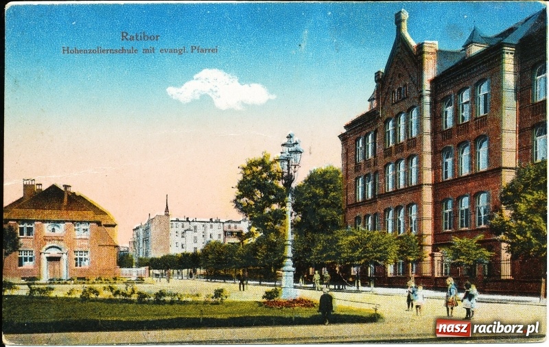 Zdjęcie w galerii na portalu naszraciborz.pl: Poświęcenie nowego kościoła protestanckiego  wiadomości z regionu