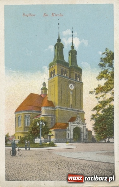 Zdjęcie w galerii na portalu naszraciborz.pl: Poświęcenie nowego kościoła protestanckiego  wiadomości z regionu