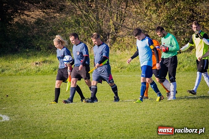 Zdjęcie w galerii na portalu naszraciborz.pl: Zryw-Dąb: Walki i bramek nie brakowało wiadomości z regionu