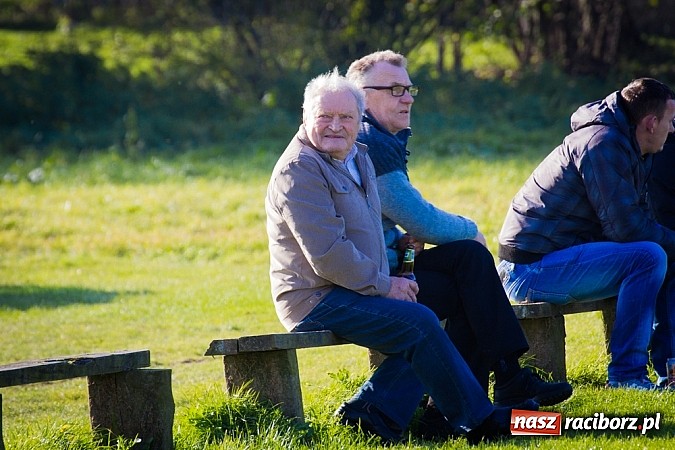Zdjęcie w galerii na portalu naszraciborz.pl: Zryw-Dąb: Walki i bramek nie brakowało wiadomości z regionu