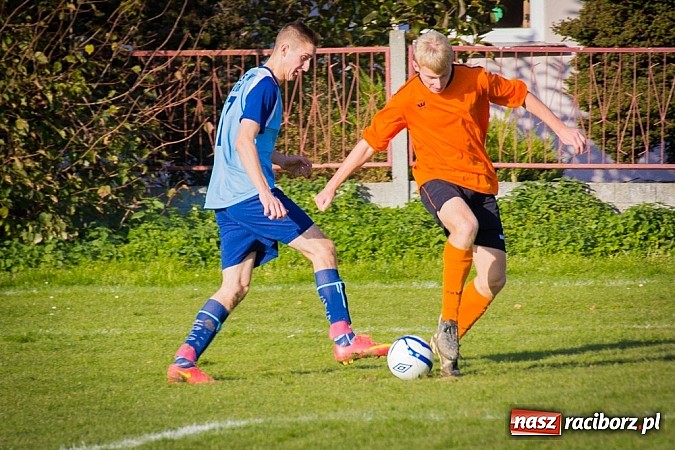 Zdjęcie w galerii na portalu naszraciborz.pl: Zryw-Dąb: Walki i bramek nie brakowało wiadomości z regionu