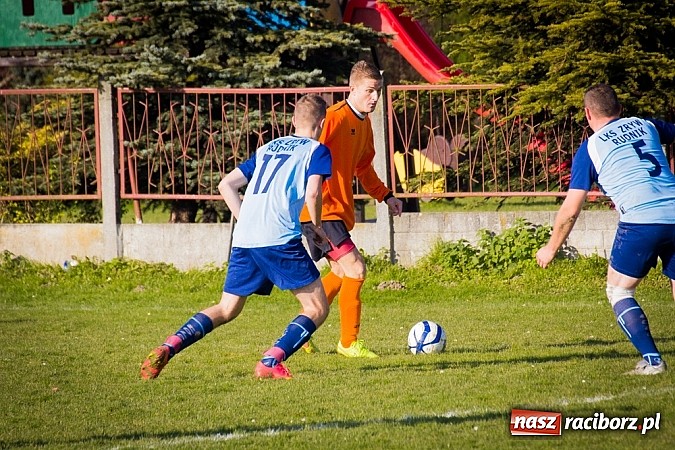 Zdjęcie w galerii na portalu naszraciborz.pl: Zryw-Dąb: Walki i bramek nie brakowało wiadomości z regionu