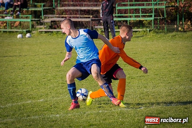 Zdjęcie w galerii na portalu naszraciborz.pl: Zryw-Dąb: Walki i bramek nie brakowało wiadomości z regionu