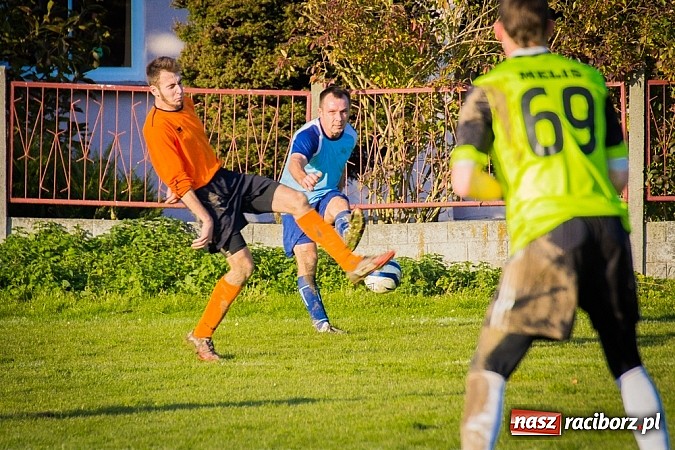 Zdjęcie w galerii na portalu naszraciborz.pl: Zryw-Dąb: Walki i bramek nie brakowało wiadomości z regionu