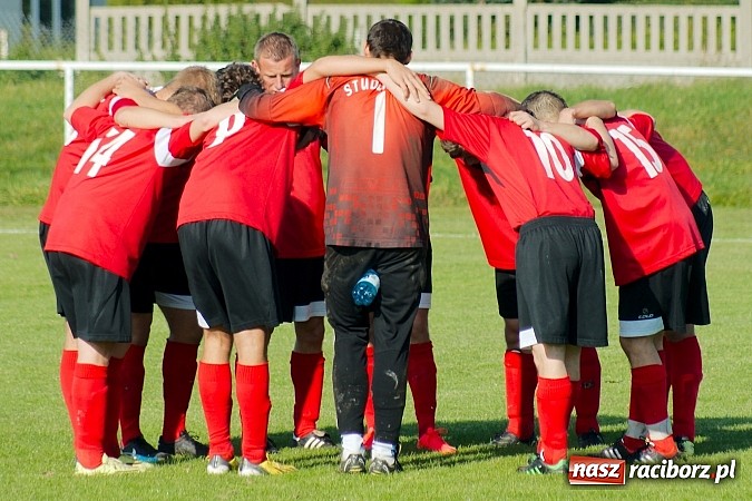 Zdjęcie w galerii na portalu naszraciborz.pl: A klasa: Udana pogoń Studziennej. Gamów na kolanach wiadomości z regionu